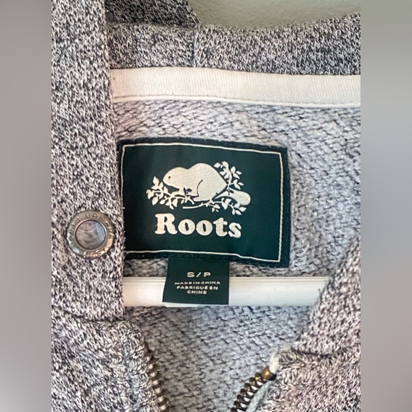 🫧Roots Grey Zip Up Hoodie (S) - Picture 4 of 4